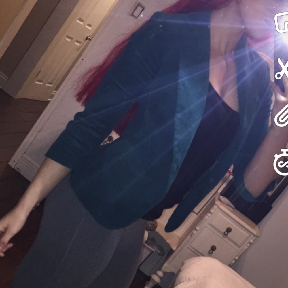 Super cute green blazer. Cute with jeans, dress..